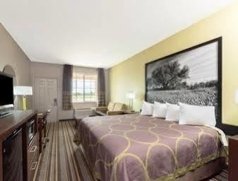 Super 8 by Wyndham Colorado City Exterior foto